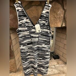 Dress Black & cream brushstrokes LARGE-perfect for the holidays! Retails $155